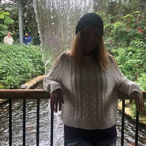 Meet your Posher, Loretta